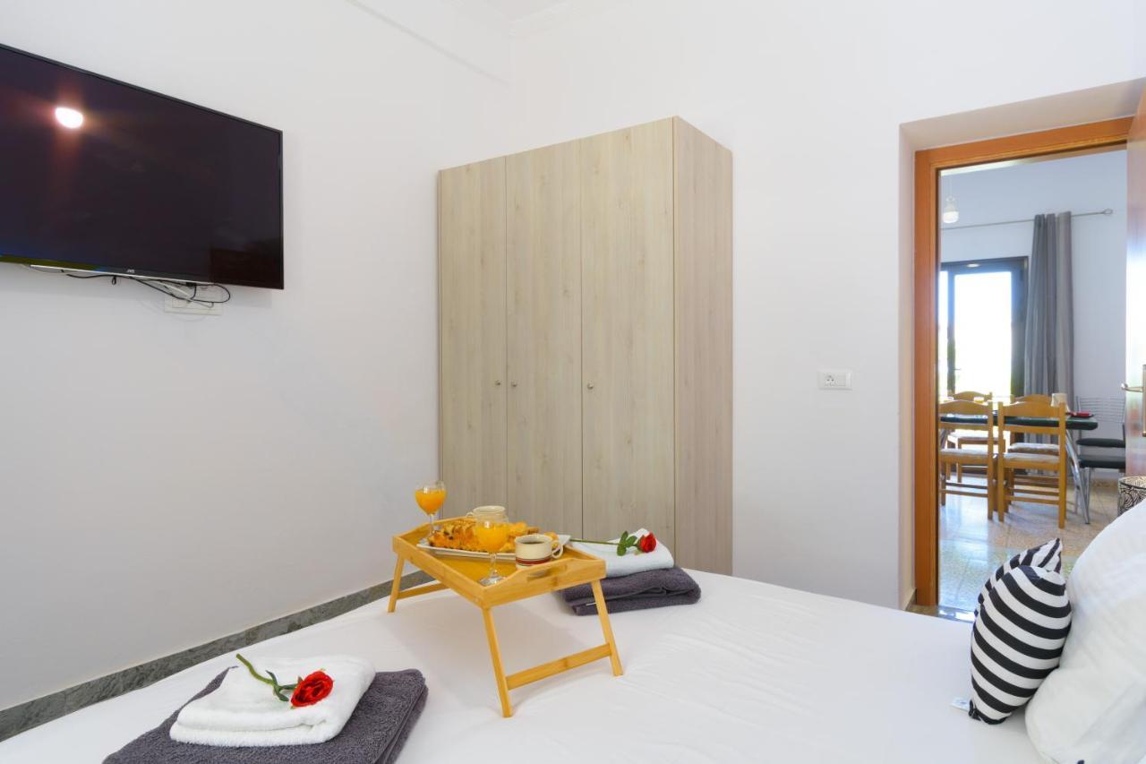 House For Families Near The Lake Agios Nikolaos Exteriör bild